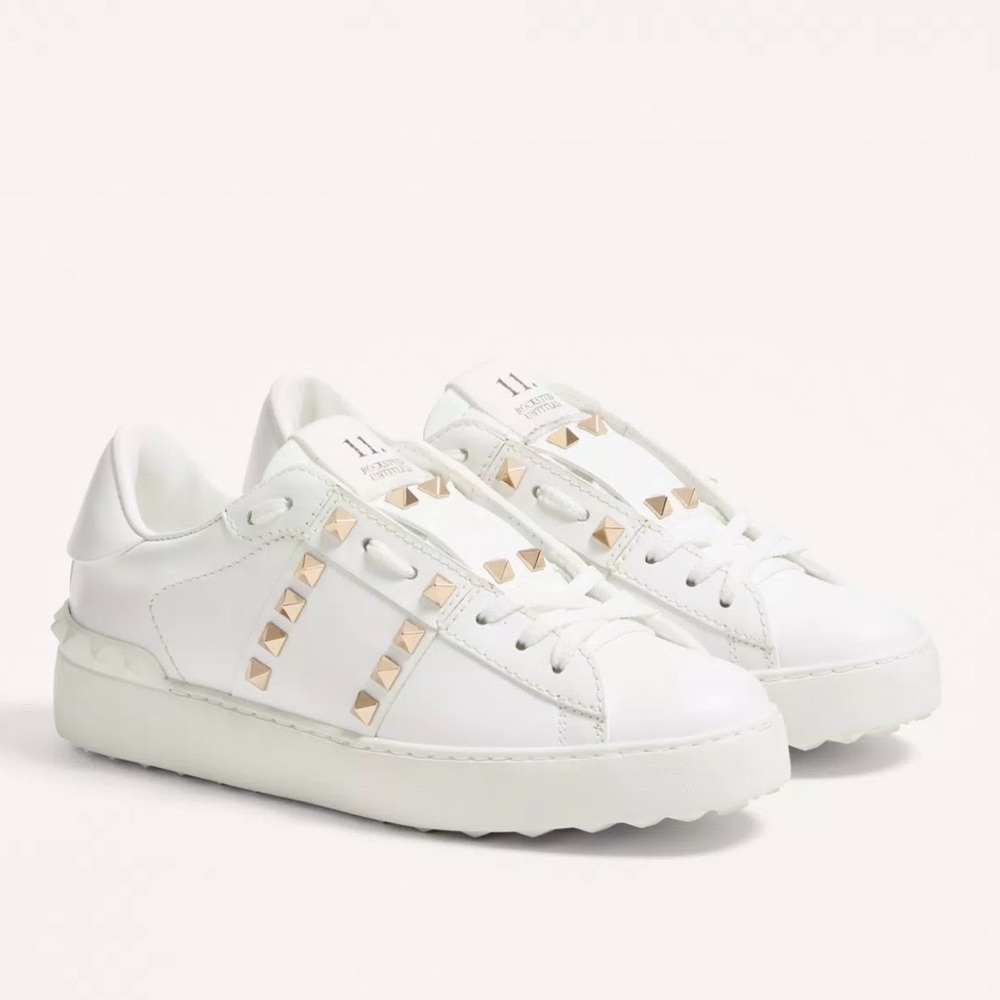 Brand New Valentino Garavani Rockstud Untitled sneaker in white calfskin